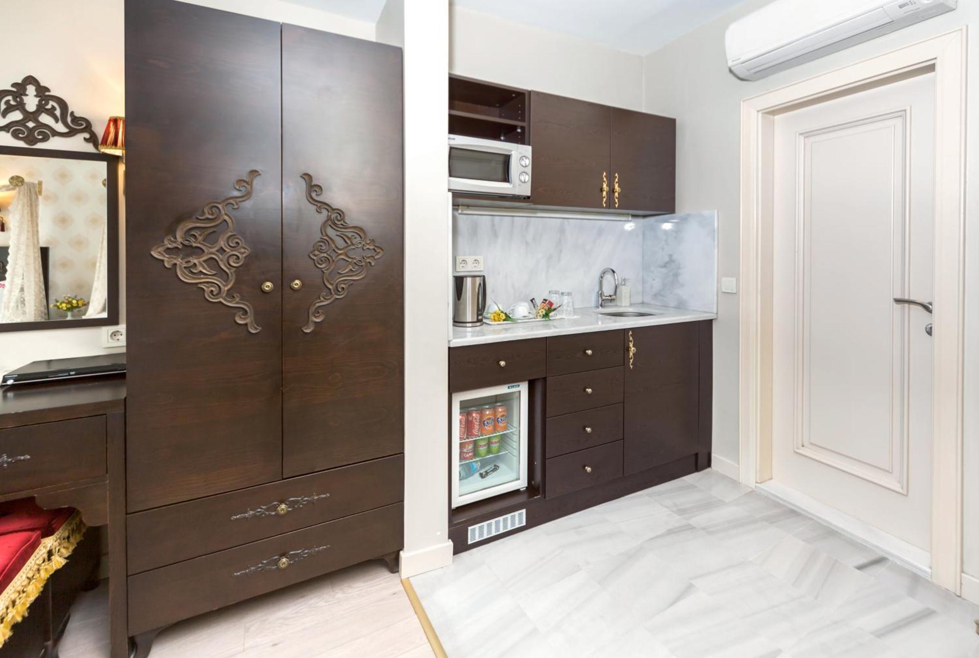 Cosmos Hotel Стамбул Экстерьер фото