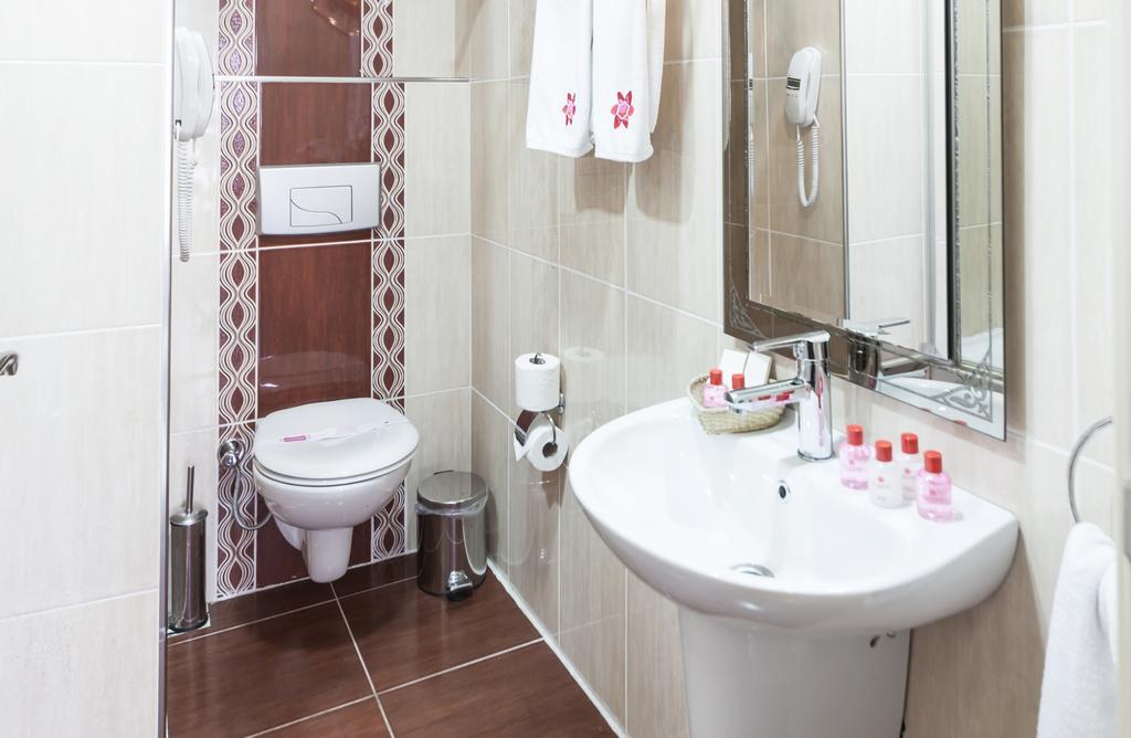 Cosmos Hotel Стамбул Экстерьер фото