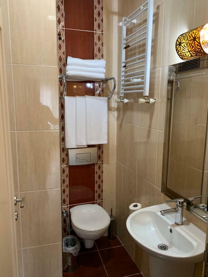 Cosmos Hotel Стамбул Экстерьер фото
